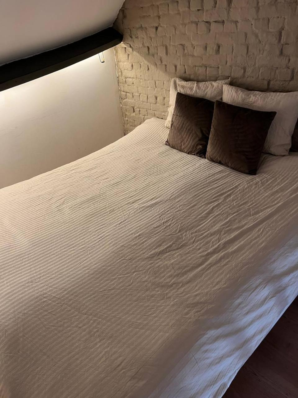 Design Spacious 46 Apartment